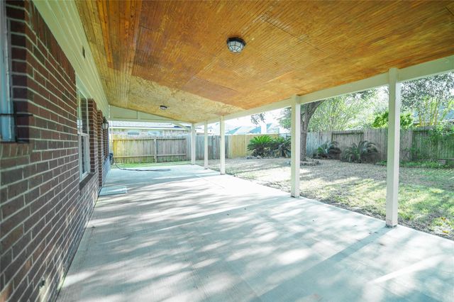 8315 Cardamon Lane, Baytown, TX 77521