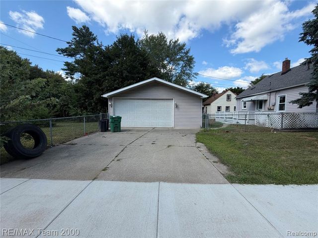 32609 Donnelly Street, Garden City, MI 48135