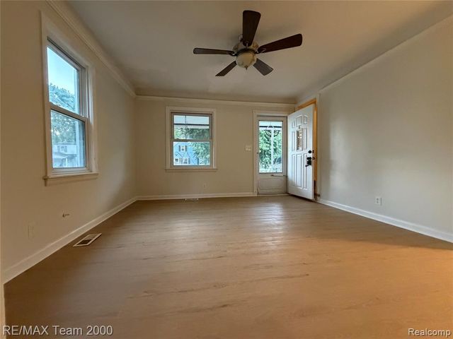 32609 Donnelly Street, Garden City, MI 48135