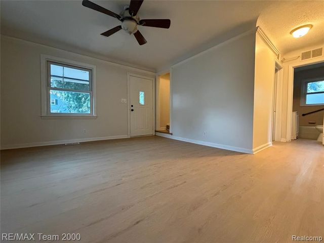 32609 Donnelly Street, Garden City, MI 48135