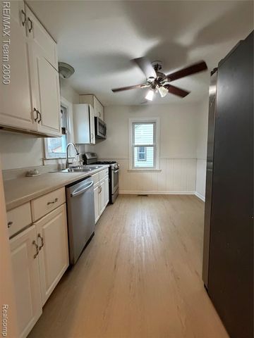 32609 Donnelly Street, Garden City, MI 48135