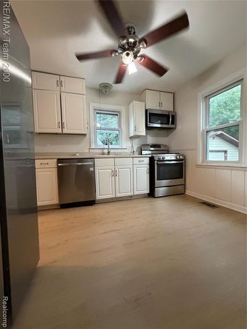 32609 Donnelly Street, Garden City, MI 48135