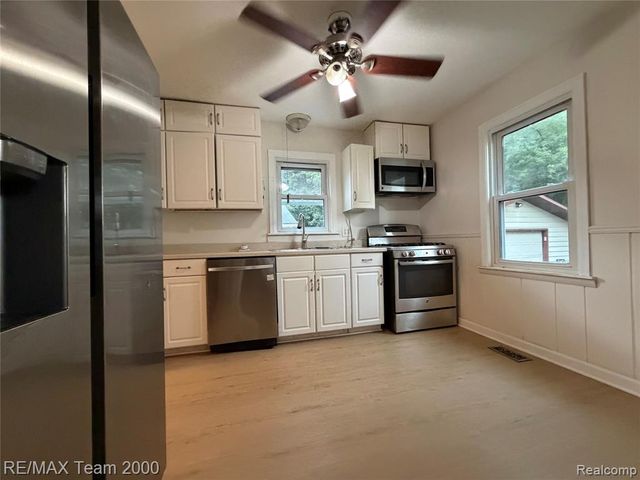32609 Donnelly Street, Garden City, MI 48135