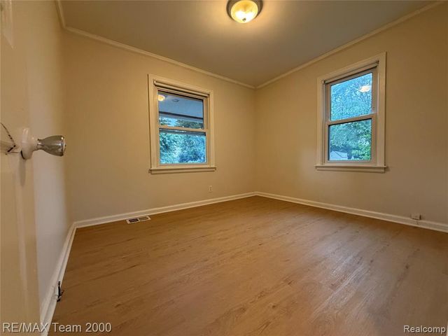 32609 Donnelly Street, Garden City, MI 48135