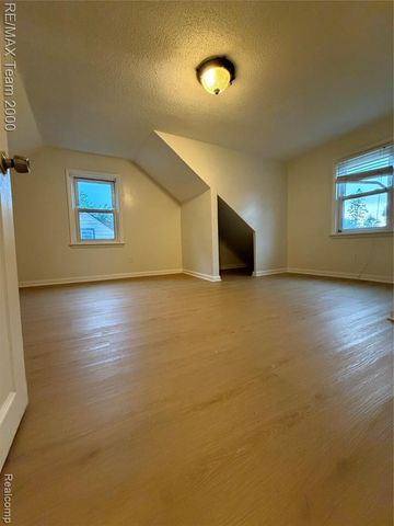 32609 Donnelly Street, Garden City, MI 48135