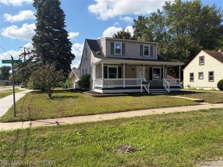 32609 Donnelly Street, Garden City, MI 48135