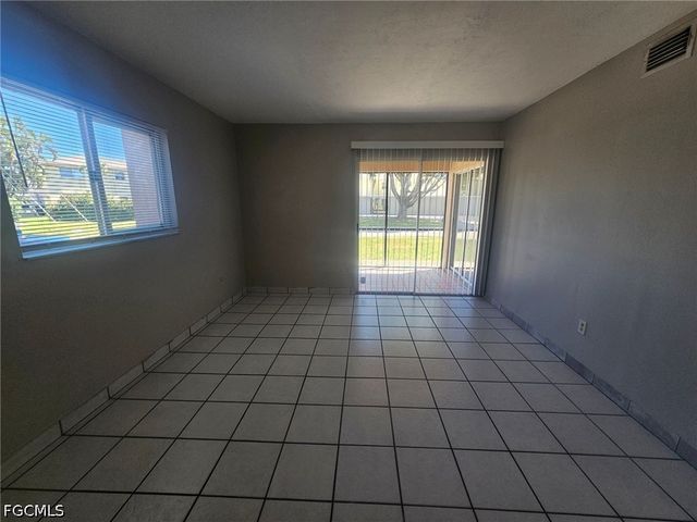 4030 Coronado PKWY 101, Cape Coral, FL 33904