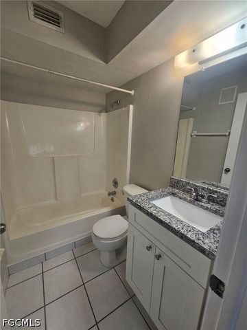 4030 Coronado PKWY 101, Cape Coral, FL 33904