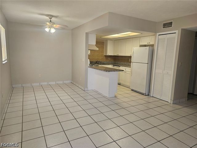 4030 Coronado PKWY 101, Cape Coral, FL 33904