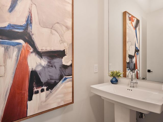 208 El Paso ST, Austin, TX 78704