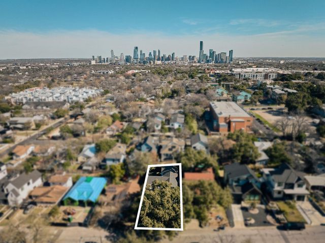 208 El Paso ST, Austin, TX 78704