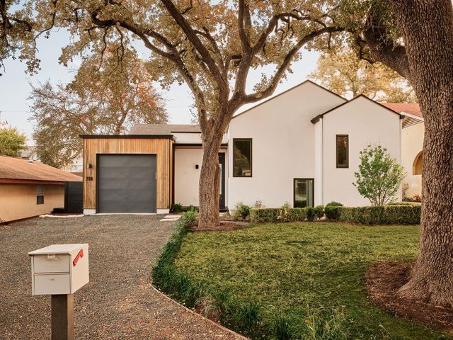 208 El Paso ST, Austin, TX 78704