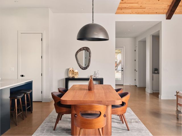 208 El Paso ST, Austin, TX 78704