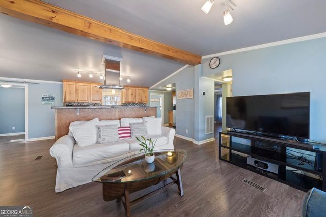 344 Possum Point Drive, Eatonton, GA 31024