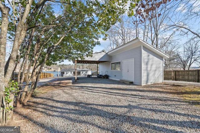 344 Possum Point Drive, Eatonton, GA 31024