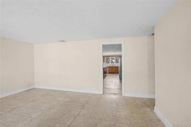 18 Woodbrook Drive, Ridge, NY 11961