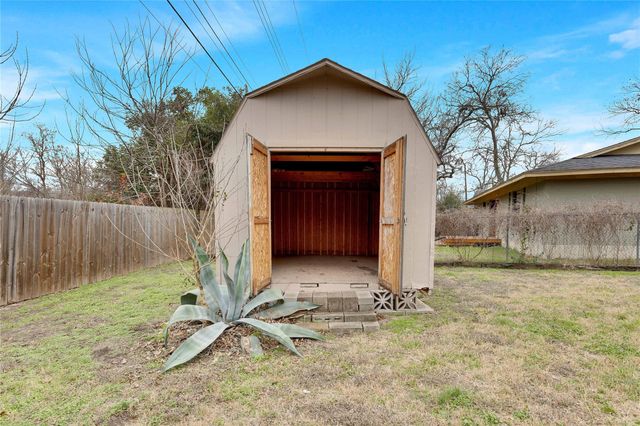 2909 Burning Oak DR, Austin, TX 78704