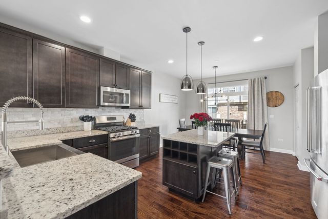 2993 Henley Lane, Naperville, IL 60540