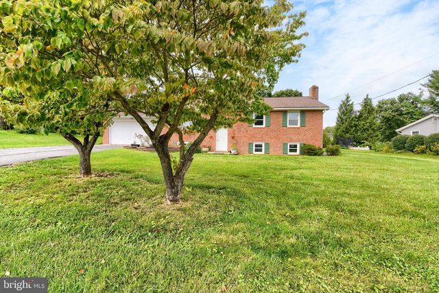 560 BOXWOOD LANE, Carlisle, PA 17015