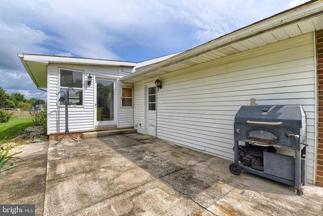 560 BOXWOOD LANE, Carlisle, PA 17015