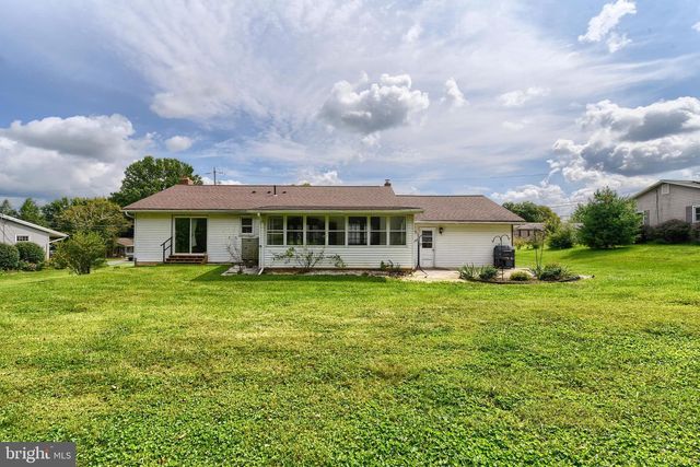 560 BOXWOOD LANE, Carlisle, PA 17015