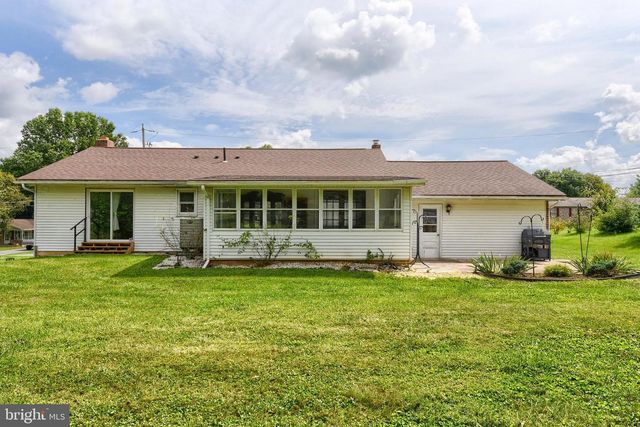 560 BOXWOOD LANE, Carlisle, PA 17015
