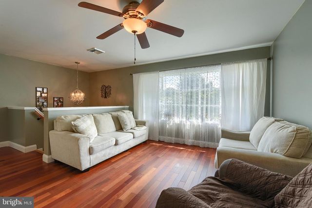 560 BOXWOOD LANE, Carlisle, PA 17015