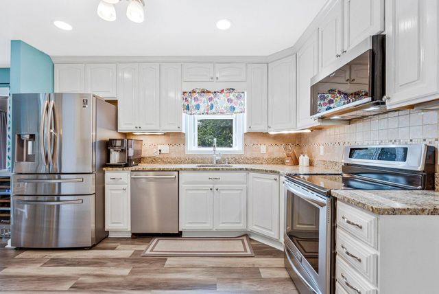 5636 FORT CORLORAN DR, Burke, VA 22015