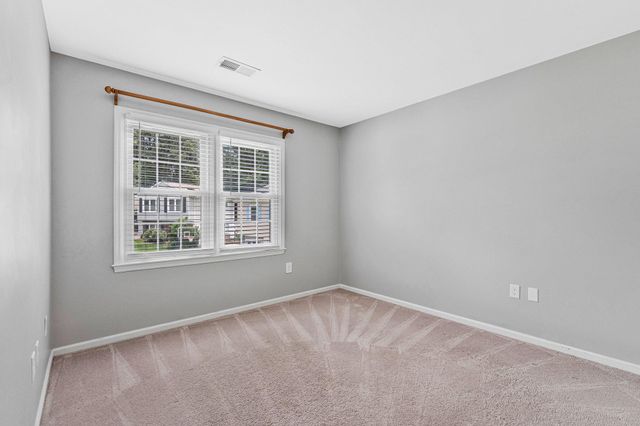 5636 FORT CORLORAN DR, Burke, VA 22015