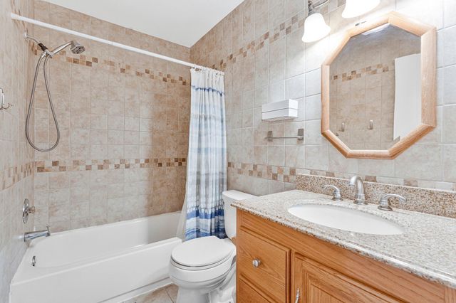 5636 FORT CORLORAN DR, Burke, VA 22015