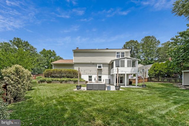 5636 FORT CORLORAN DR, Burke, VA 22015