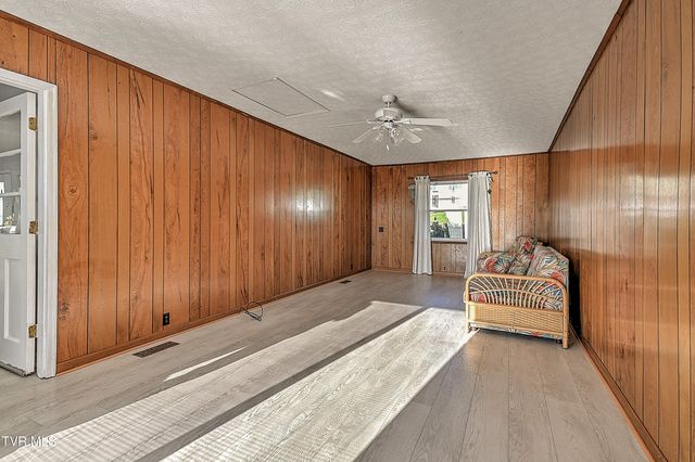 1023 Starling Drive, Kingsport, TN 37660