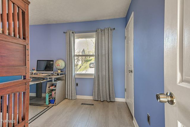 1023 Starling Drive, Kingsport, TN 37660