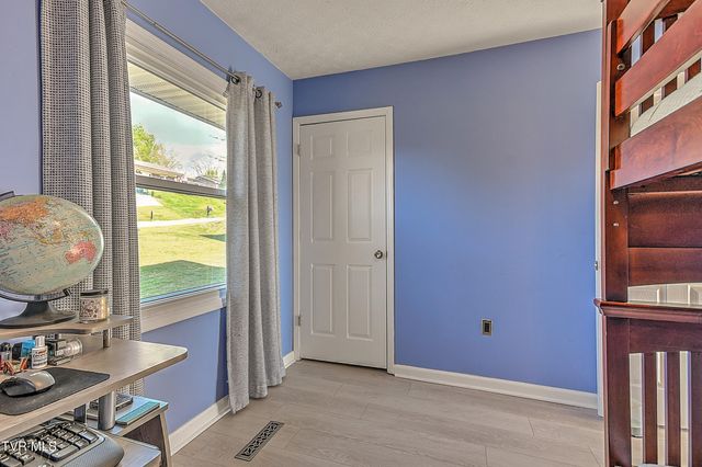 1023 Starling Drive, Kingsport, TN 37660