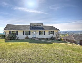 1023 Starling Drive, Kingsport, TN 37660