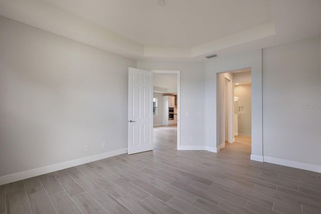 10748 KLEE AVENUE, Bradenton, FL 34212