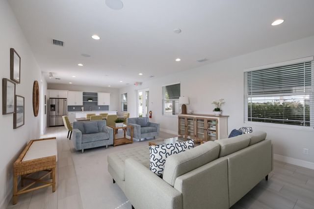 10748 KLEE AVENUE, Bradenton, FL 34212