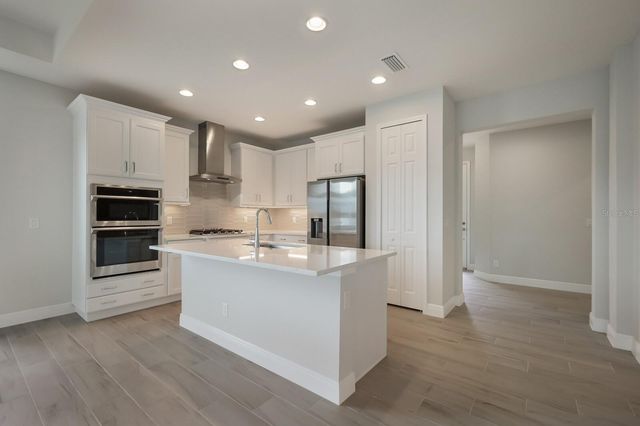10748 KLEE AVENUE, Bradenton, FL 34212