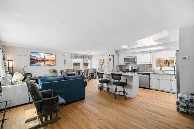 157 Westside Ave, North Attleboro, MA 02760