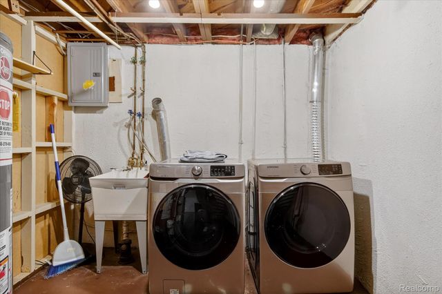 30730 Burlington Street, Westland, MI 48186