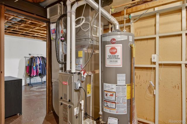 30730 Burlington Street, Westland, MI 48186