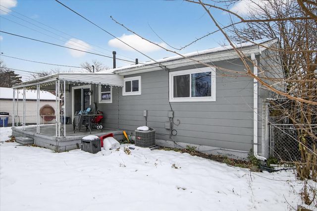 30730 Burlington Street, Westland, MI 48186