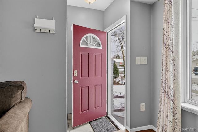 30730 Burlington Street, Westland, MI 48186