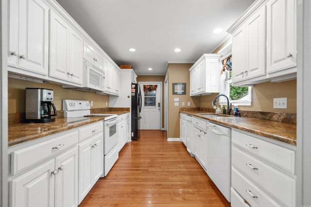 179 Oxford Street, Hot Springs, AR 71913