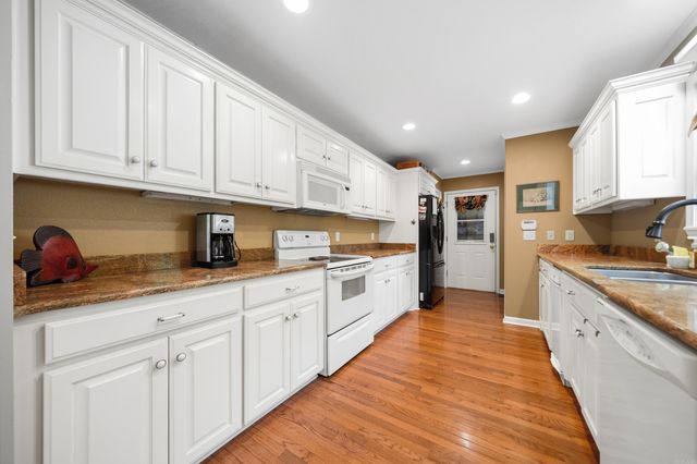 179 Oxford Street, Hot Springs, AR 71913