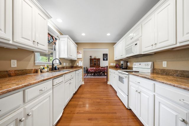 179 Oxford Street, Hot Springs, AR 71913