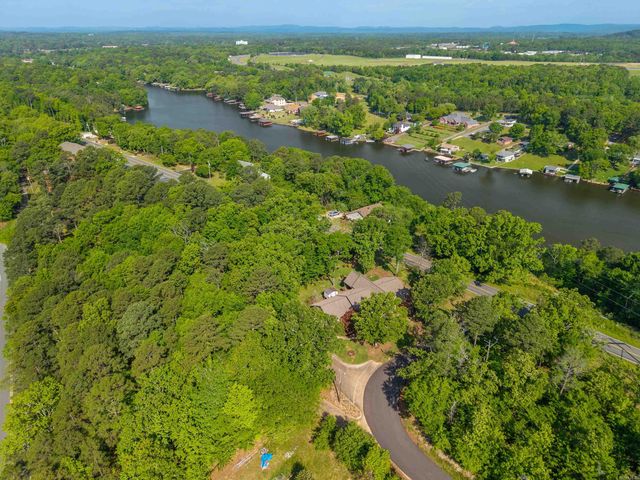 179 Oxford Street, Hot Springs, AR 71913