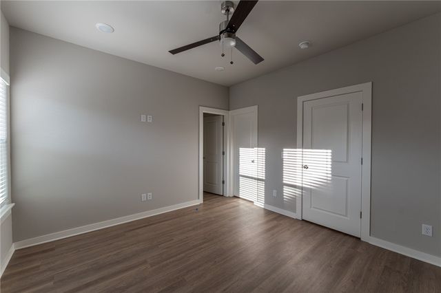 1313 S Van Buren Avenue, Fayetteville, AR 72701