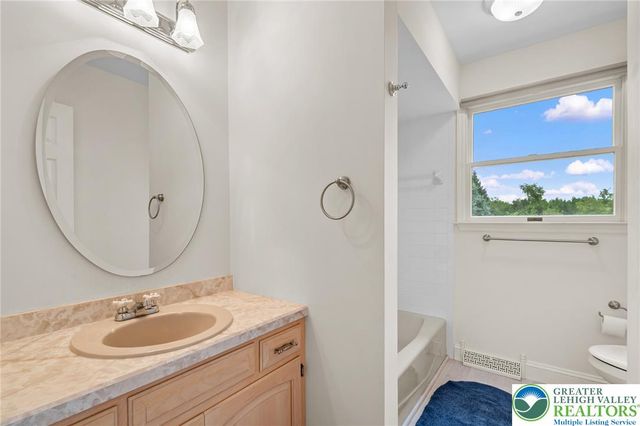2011 Wooded Ridge Circle, Weisenberg Twp, PA 18051