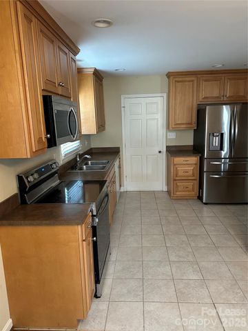 1133 Wimbledon Road, Charlotte, NC 28209